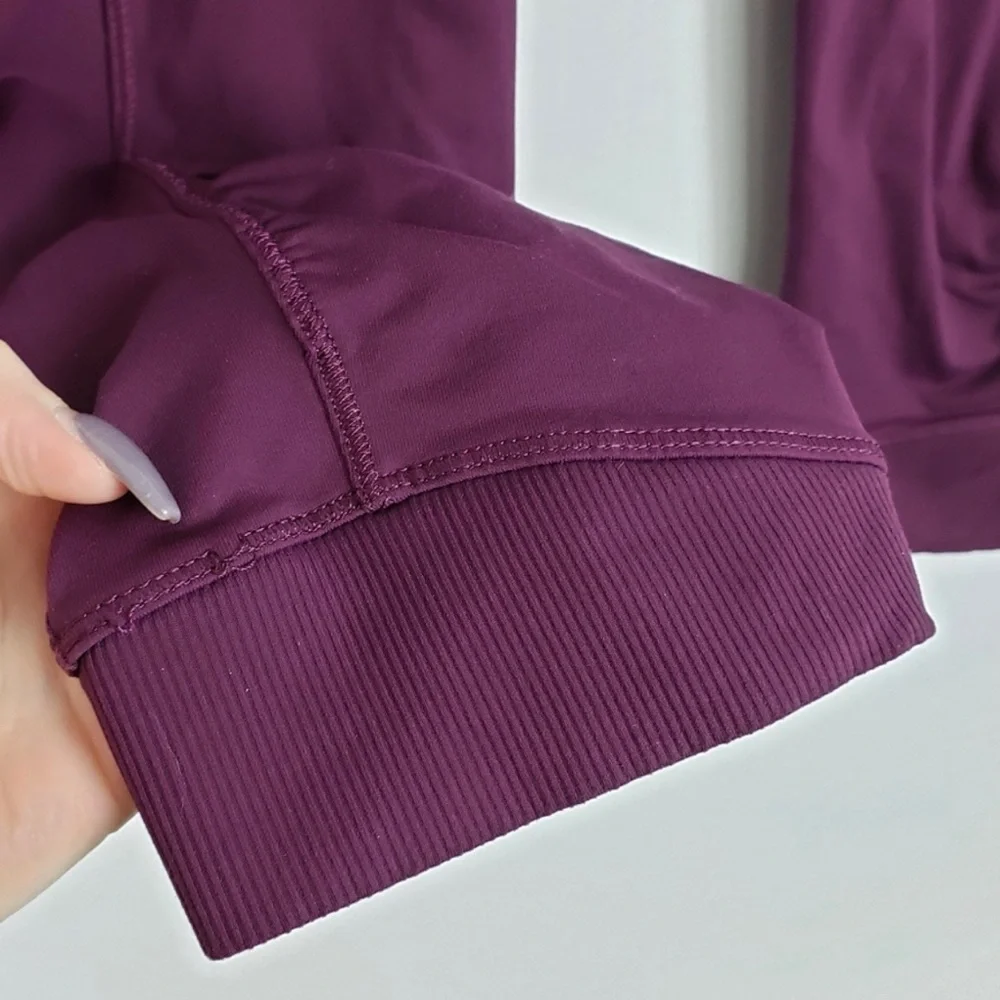 Lululemon Run For Fun Crop Plum / Pow Stripe Angel Wing / Angel Win Size 4